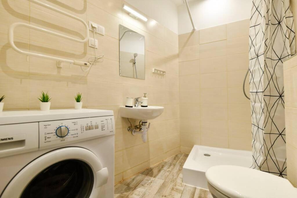 Cosy Two Bedroom Flat In Rottenbiller Str,Sky Budapest Exteriör bild