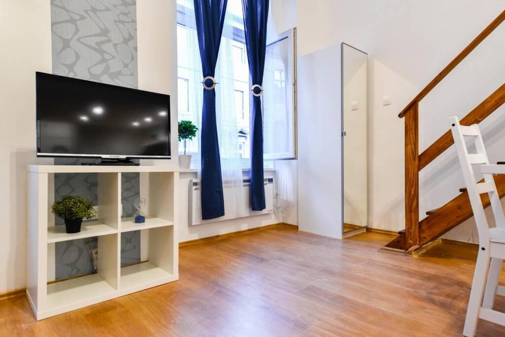 Cosy Two Bedroom Flat In Rottenbiller Str,Sky Budapest Exteriör bild
